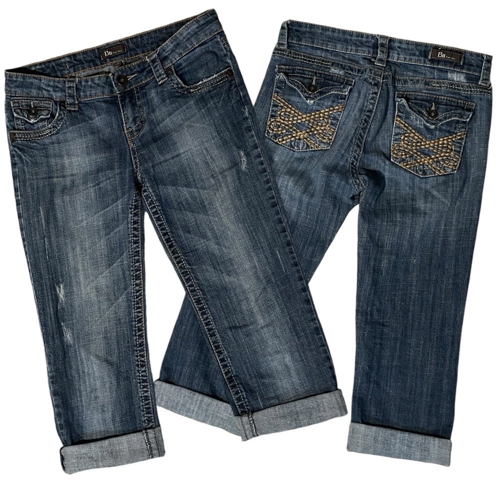 Malibu Women's Juniors Size 5 Blue Cropped Distressed Dark Stretch Denim Jeans